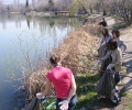 100 ученици от Руската гимназия чистят парк 