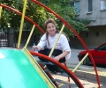 ВМРО ремонтира детски площадки, чака предложения от домоуправителите