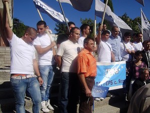 Цветан Цветанов с активисти от Ягода.