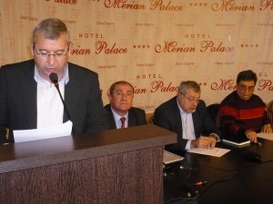 Илия Златев представи приетия от Общинския партиен съвет анализ на изборните резултати.