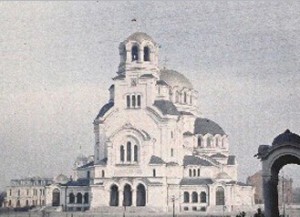 Първата цветна снимка на храм-паметника "Ал. Невски" в София, направена от Албер Кан.