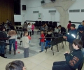 Младежи от МОС и деца от домовете готвят мартеници за старозагорските полицаи