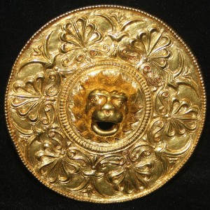 Sevt III zlatna plochka kragla