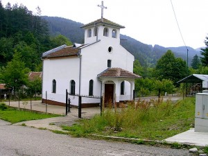 Църквата "Св. Троица" в Борущица