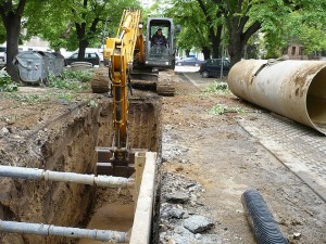 Момент от работата по Водния проект на Стара Загора - полагане на тръбите на Главния колектор в центъра на града