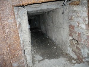По-малкият тунел - от по-нисък ракурс