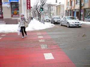 До черен асфалт са почистени само основните пътни артерии на Стара Загора