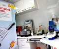 Мобилна лаборатория следи качеството на горивата на бензиностанции SHELL