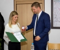 Кметът Живко Тодоров подкрепя младата поетеса Еленора Желязкова, спечелила конкурс на името на Пенчо Славейков
