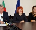 2844 ученици от региона влизат след прогимназия в 106 паралелки, от които 42 профилирани и 64 професионални