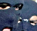 Двама маскирани и въоръжени обраха бензиностанция в Казанлък