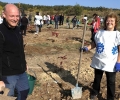 300 дръвчета засадиха от „Ате Пласт“ в новата си инициатива „Засади за БЪДЕЩЕ! Дай пример!“