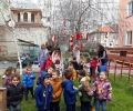 Окичиха дървета с мартеници в старозагорска детска градина