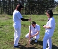 300 млади дръвчета засадиха студенти и служители на Тракийския университет край студентските общежития