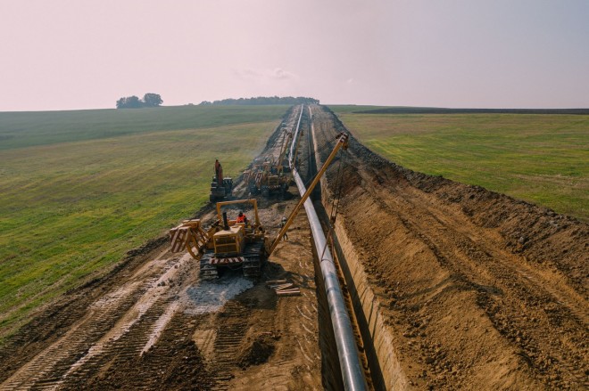Пускането в търговска експлоатация на газопровода е предвидено най-късно до 1 юли 2022 г.