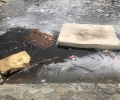 Вандали хвърлиха пейка и матрак в езерото в старозагорския парк „Артилерийски“
