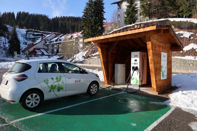 EVN_charging_station_Pamporovo1