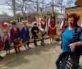 Лазарували деца в село Михайлово направиха дарение за лечението на Ромина